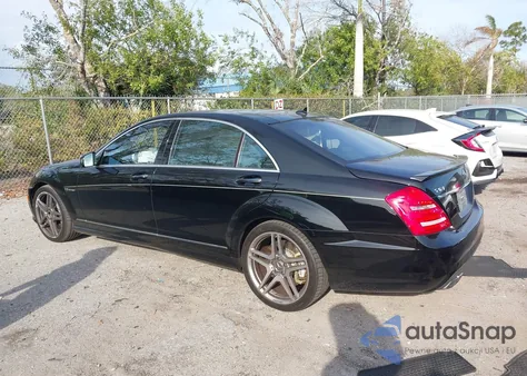 2013 Mercedes-Benz S 63 Amg z USA, uszkodzony, nr VIN WDDNG7EB8DA503298